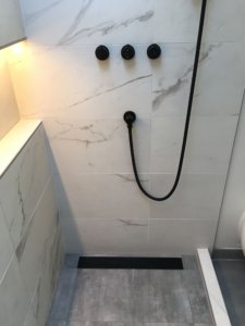 Bathroom_tray_drain_shower_tile
